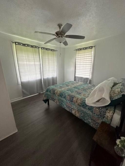 Cozy 2 Bedroom Near Volcano Park Сasa de vacaciones Mountain View